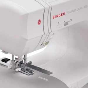  SINGER 9960 Quantum Stylist 600-Stitch Computerized Sewing  Machine with Extension Table, Bonus Accessories and Hard Cover & Singer  Transparent Plastic Class 15J Bobbins, Pack of 12